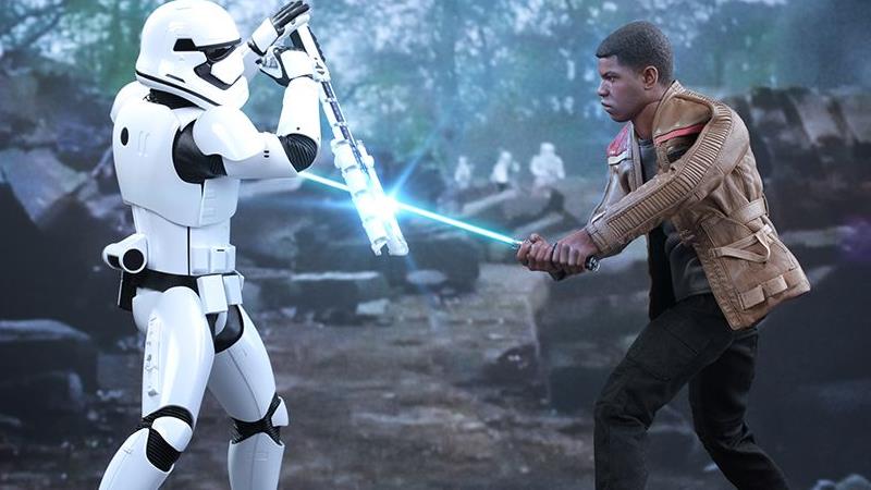 Lo Stormtrooper TR-8R domina su Internet lo Stormtrooper TR-8R di Star Wars 7