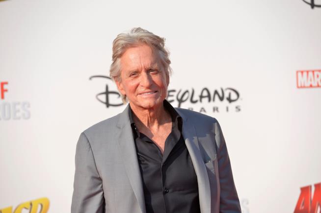 Michael Douglas è dolcissimo in una foto con la sua nipotina postata su Instagram Michael Douglas