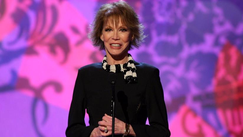 È morta Mary Tyler Moore: l'attrice aveva 80 anni Mary Tyler Moore in una delle sue ultime uscite pubbliche