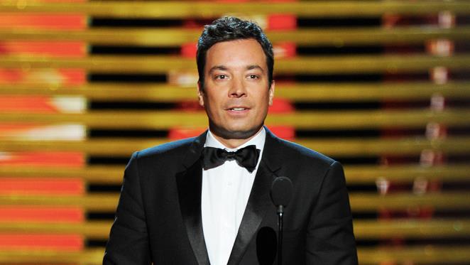 Jimmy Fallon ai Golden Globes Un primo piano di Jimmy Fallon che ha condotto i Golden Globes