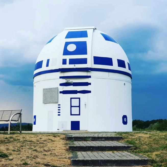 L'osservatorio scientifico diventa un gigantesco R2-D2 L'R2-D2 più grande della Germania
