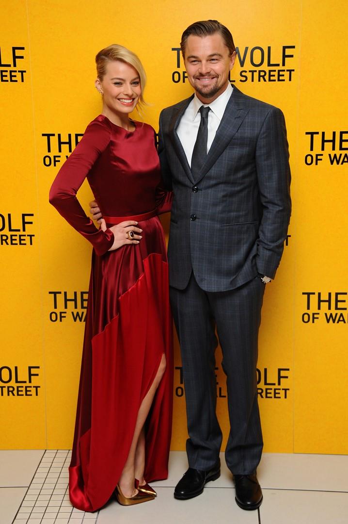 Margot Robbie e Leonardo DiCaprio Margot Robbie e Leonardo DiCaprio a un evento ufficiale di The Wolf of Wall Street