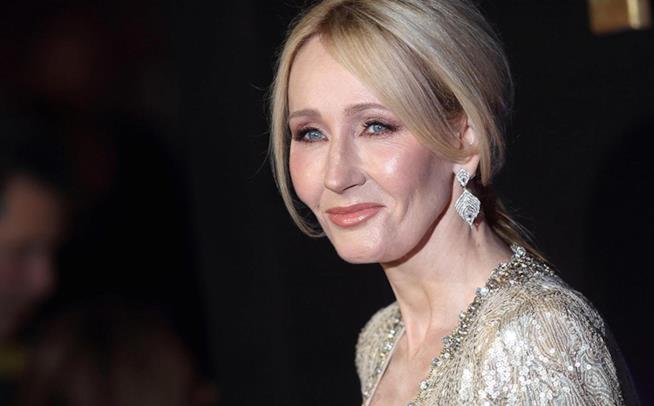 J.K Rowling si scusa per la morte di Dobby J.K. Rowling sul red carpet