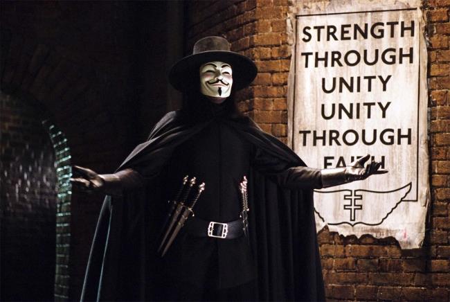 V per Vendetta potrebbe diventare una serie TV In foto V dal film V per Vendetta