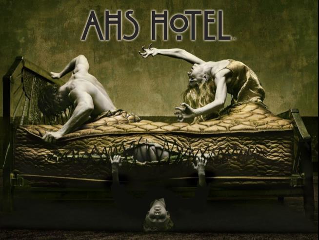 Uno dei poster di American Horror Story Hotel Orrore e glamour nel nuovo American Horror Story Hotel