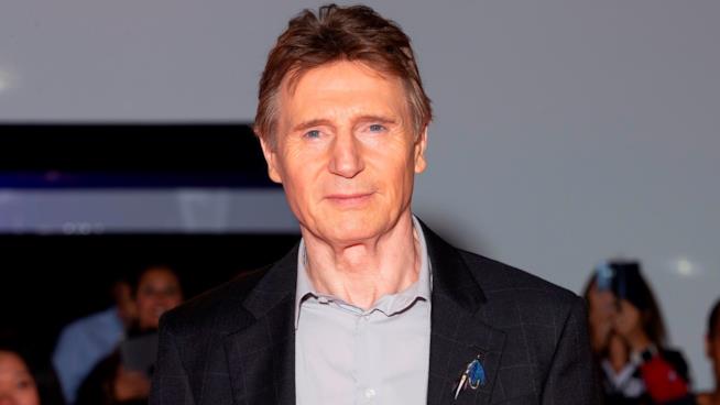 Liam Neeson chiede scusa per l'intervista shock e dichiara di non essere razzista Liam Neeson a un evento ufficiale