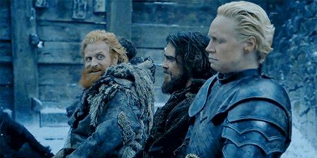 Brienne e Tormund Tormund ci riprova e Brienne si gira disgustata