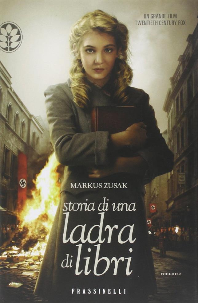 La copertina di Storia di una ladra di libri La copertina movie tie-in di Storia di una ladra di libri