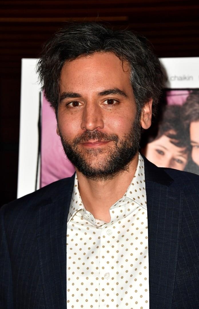 Josh Radnor ha recitato in How I Met Your Mother Josh Radnor posa per i fotografi