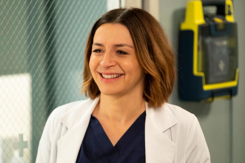 Caterina Scorsone, mamma e attrice a tempo pieno in Grey's Anatomy Amelia Shepherd sorride in una scena di Grey's Anatomy