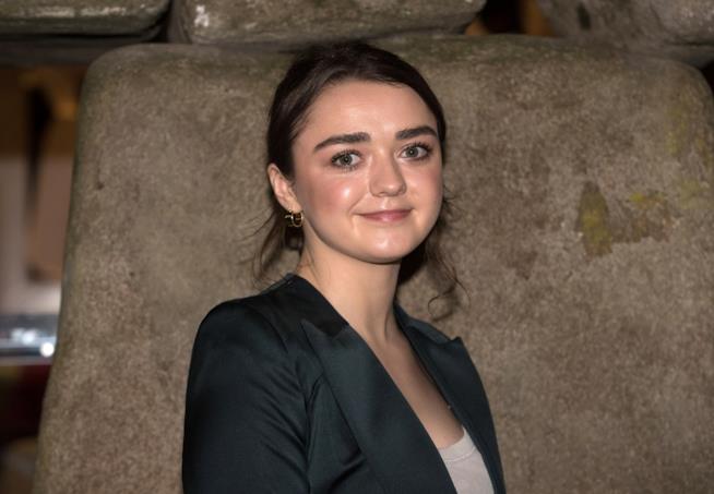 Maisie Williams dice addio a GOT Maisie Williams in primo piano