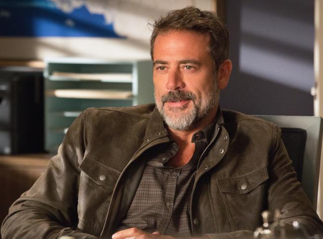 The Walking Dead, Jeffrey Dean Morgan perfetto nella parte di Negan Jeffrey Dean Morgan è Negan nella sesta stagione di The Walking Dead