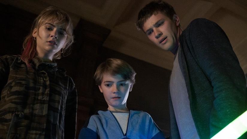 Il cameo degli autori di Locke and Key nella serie è lo stesso di quello del fumetto I tre giovani protagonisti della serie TV Locke and Key
