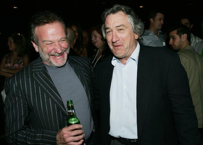 Robin Williams, Robert De Niro e la storia di un naso rotto Robin Williams e De Niro insieme a una premiere