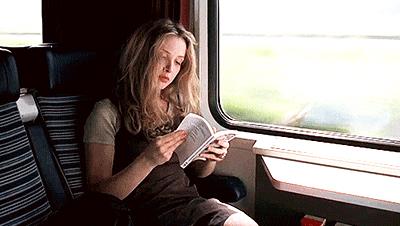 Leggere sui mezzi Leggere in treno