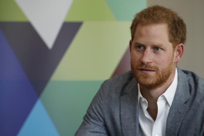 Principe Harry contro Fortnite Un primo piano del principe Harry