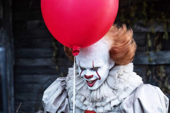 IT - Capitolo due, il ritorno di Pennywise nella nuova trama Bill Skarsgard nei panni di Pennywise