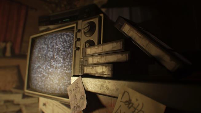 Resident Evil 7 non è un reboot, parola di Capcom Una sequenza tratta dalla demo giocabile di RE7
