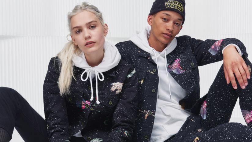 Levi's realizza la collezione dedicata a Star Wars Due modelli coi capi della collezione Levi's x Star Wars