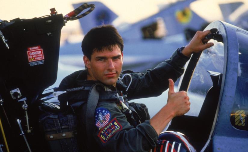 Top Gun celebra i 30 anni dall'uscita nelle sale Tom Cruise a bordo dell'F-14 sul set di Top Gun