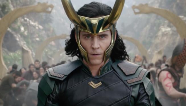 I primi dettagli sulla serie TV dedicata a Loki Un primo piano di Tom Hiddleston nei panni di Loki in Thor: Ragnarok