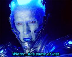 Arnold Schwarzenegger è Mr. Freeze La luce LED nella bocca di Arnold mostra la sua resa in foto