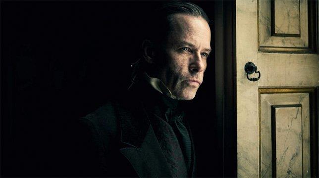 Guy Pearce nella nuova miniserie BBC e FX di A Christmas Carol A Christmas Carol: Guy Pearce è Scrooge nella nuova miniserie targata BBC e FX