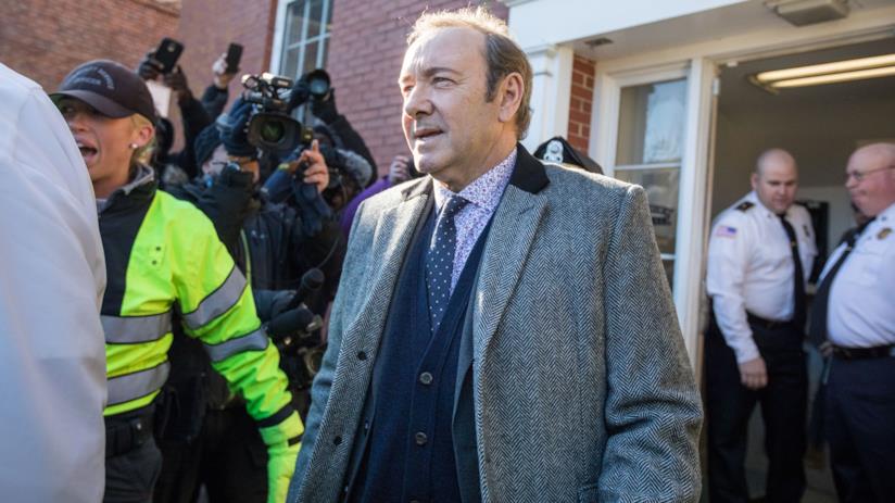Kevin Spacey: morto il massaggiatore che lo accusava di molestie Kevin Spacey durante un'udienza