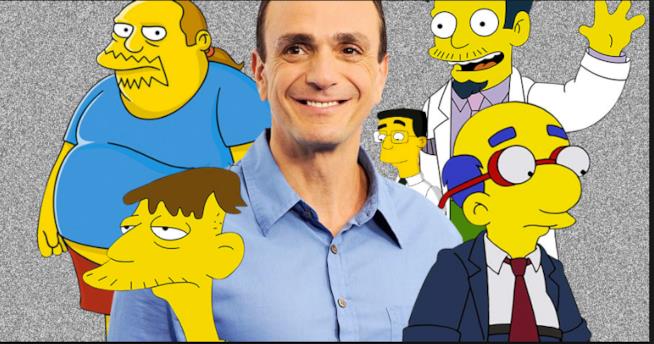 Hank Azaria, iconico doppiatore dei Simpson, ha svelato qual è il suo episodio preferito della serie TV In foto Hank Azaria, Frank Grimes, l'Uomo dei Fumetti, Cletus, Dr Nick Riviera e Kirk Van Houten
