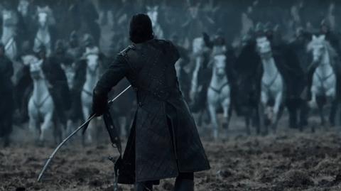 Game of Thrones, annunciato un nuovo videogame strategico per la serie HBO Jon Snow affronta gli Estranei in GIF