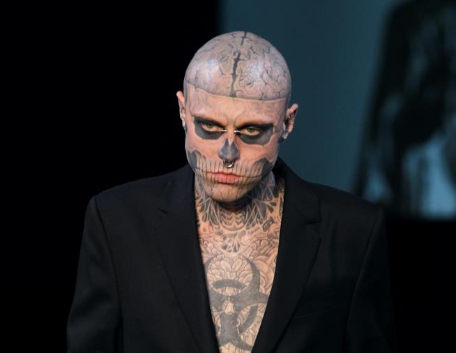 Rick Genest Zombie Boy si è tolto la vita: il ricordo di Lady Gaga Rick Genest Zombie Boy