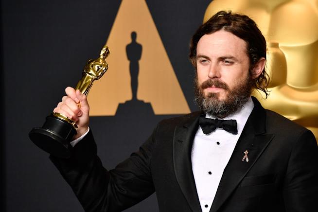 Casey Affleck non consegnerà il Premio Oscar alla Miglior Attrice L'attore Casey Affleck durante gli Oscar del 2017
