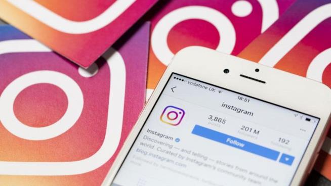 instagram feed Una immagine promozionale per la famosa app fotografica Instagram.