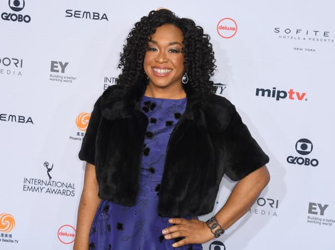 Shonda Rhimes: la creatrice di Grey's Anatomy e Scandal Ecco perchè odiamo Shonda Rhimes, la creatrice di Grey's Anatomy e Scandal