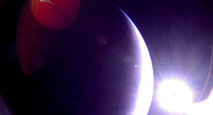 LightSail 2, la vela solare immortala la Terra Profilo della Terra da LightSail 2