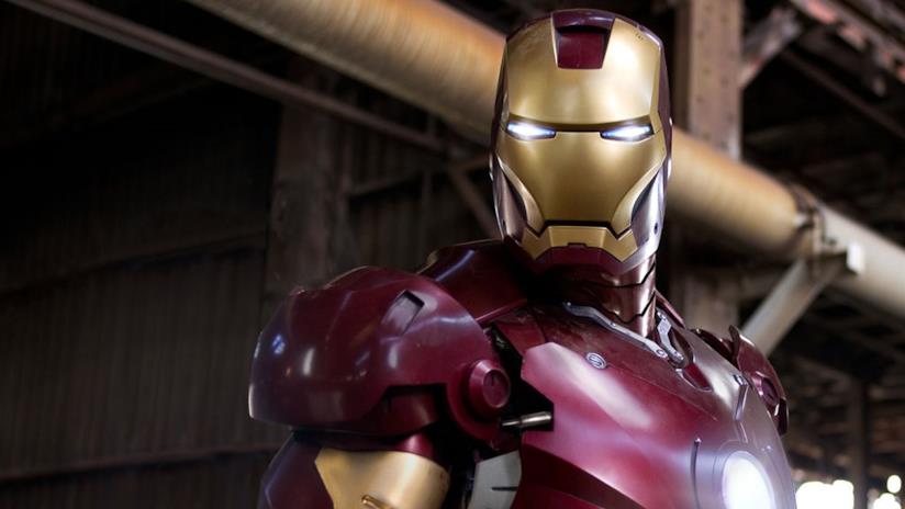 Avengers: Endgame, un leak svela 3 possibili armature per Iron Man Un primo piano di Iron Man nel film originale del 2008.