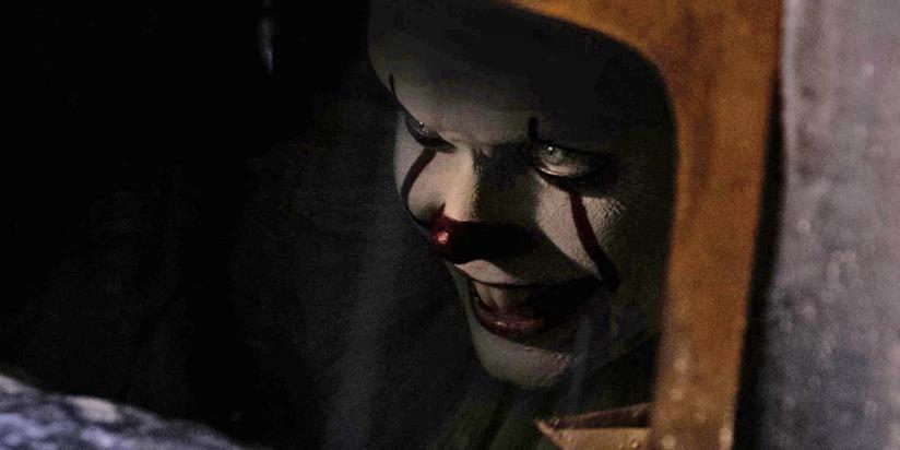 IT, il regista spiega perché ha scelto Bill Skarsgård come Pennywise Bill Skarsgård nei panni di Pennywise