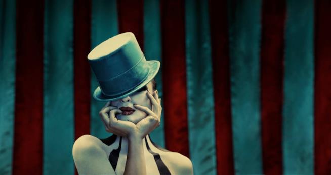Molly McGuire è l’artista dietro all’allestimento di Freak Show