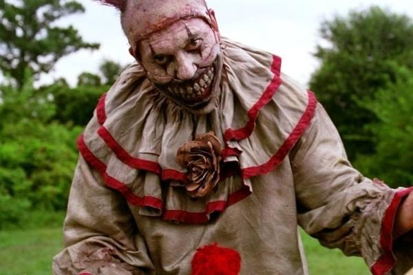 Twisty Twisty in American Horror Story