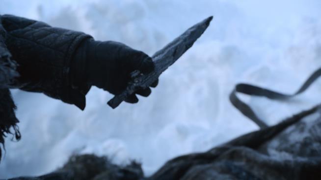 Un'immagine di Game of Thrones con al centro il Vetro di Drago