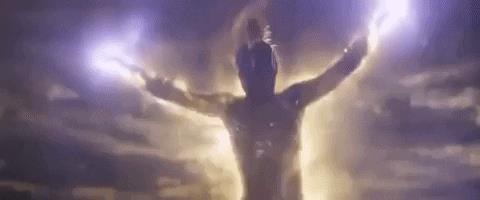 Avengers: Endgame non è più nella top 10 del box office ma resta il film dei record Carol Danvers prende il volo, in una scena di Avengers: Endgame