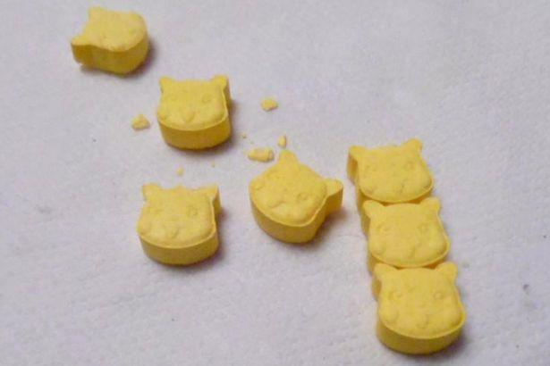 La droga a forma di Pikachu Pillole di droga modellate secondo il volto di Pikachu