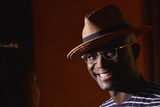 Conosciamo altri personaggi di Rosewood e scopriamo il segreto di Jaina Lee Ortiz Taye Diggs sorridente con un cappello di paglia in testa