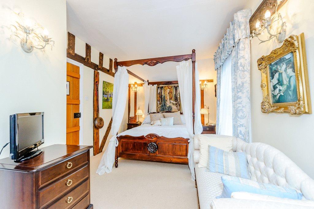 Godrics hollow, la casa dove harry potter è nato, è in vendita Camera da letto harry potter
