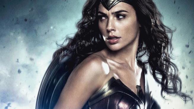 Wonder Woman: le influenze de La Sirenetta Gal Gadot in costume da Wonder Woman