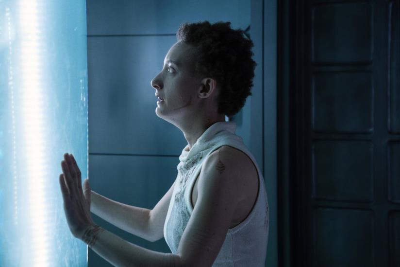 La serie TV di Nightflyers non avrà una seconda stagione Lommie, uno dei personaggi migliori dello show