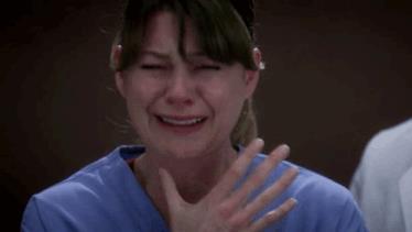 meredith piange grey's anatomy gif