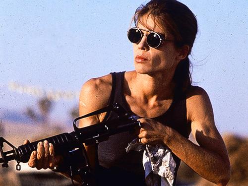 Linda Hamilton (Sarah Connor), anche lei in Terminator 6 Linda Hamilton è Sarah Connor in Terminator 2 - Il giorno del giudizio