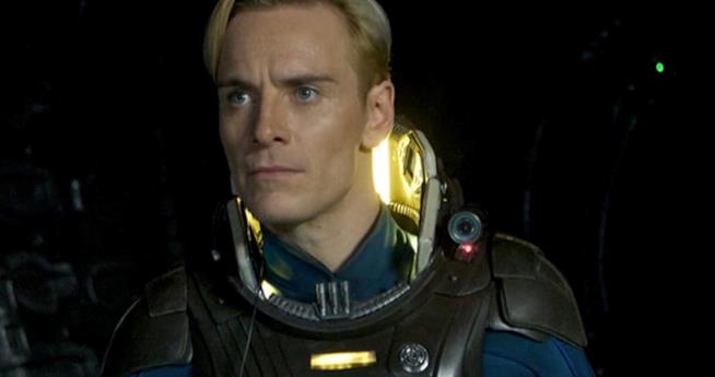Michael Fassbender interpreterà due androidi in Alien: Covenant, il nuovo film di fantascienza diretto da Ridley Scott Micheal Fassbender è l'androide David in Alien: Covenant