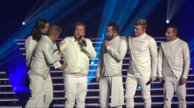 I 10 miglior video di YouTube della settimana James Corden e i Backstreet Boys sul palco a Las Vegas